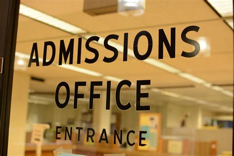 5 Steps To Becoming A University Admissions Officer