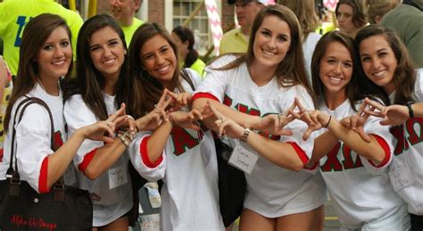 5 Ways Alpha Chi Omega Shines At University Of Alabama