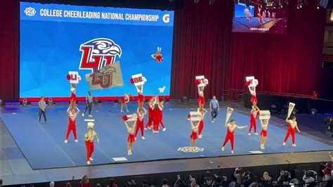 5 Ways Liberty University Dominates Cheerleading