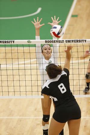 5 Ways To Dominate At Roosevelt University Volleyball