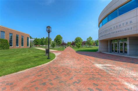 5 Ways To Explore Bryant University Tours