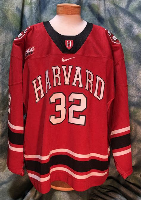 5 Ways To Rock A Harvard University Hockey Jersey