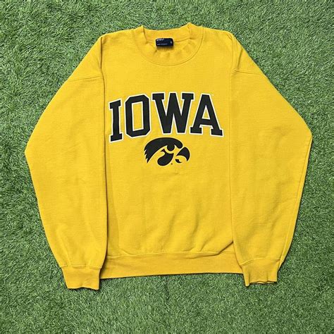 5 Ways To Rock A University Of Iowa Sweatshirt