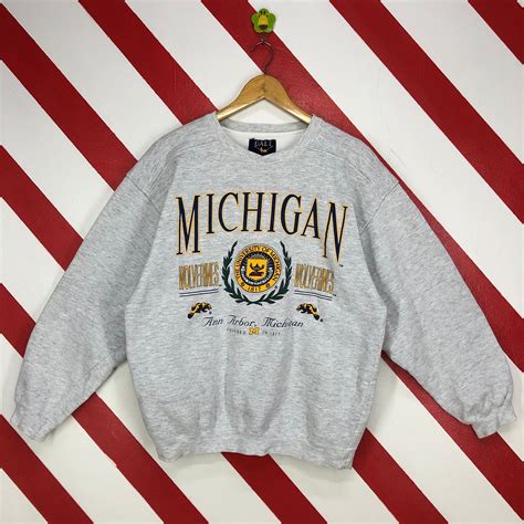 5 Ways To Rock A University Of Miami Vintage Sweatshirt