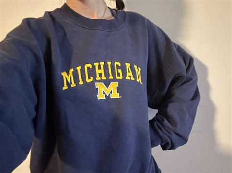 5 Ways To Style Yellow University Of Michigan Sweatshirt