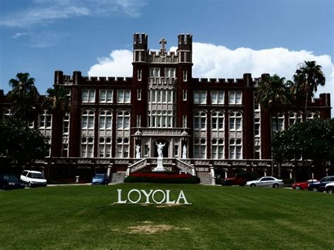 6 Loyola University Sororities You Should Know