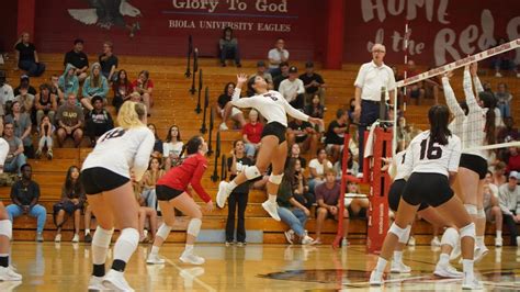 6 Ways Biola University Volleyball Dominates The Court