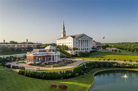 7 Career Paths At Dallas Baptist University