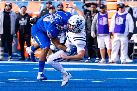 7 Ways To Elevate Your Game At Boise State Football Camp