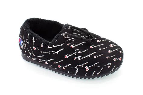 7 Ways To Rep Uga With Cozy University Slippers