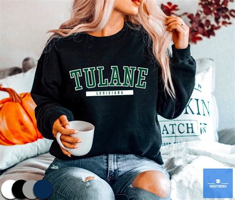 7 Ways To Style Your Tulane University Sweater