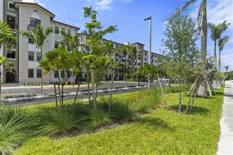 Condos For Sale At 600 N University Dr Pembroke Pines