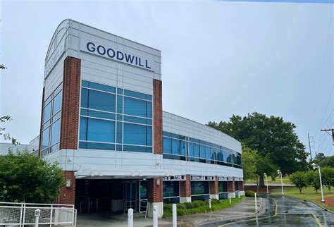 Goodwill Industries University Parkway Shopping Guide