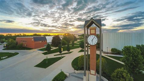 Hotels Near Dordt University In Sioux Center, Iowa