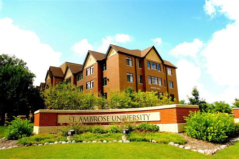 Hotels Near St Ambrose University Davenport Ia