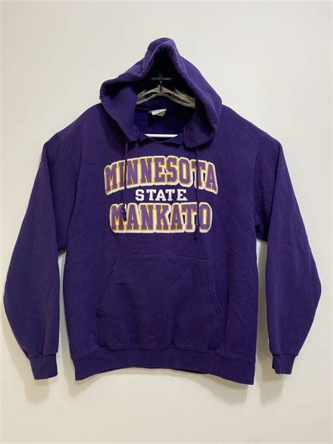 Minnesota State Mankato Mavericks Sweatshirt Guide