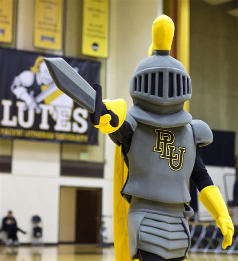 Pacific Lutheran Universitys Lute Mascot And School Spirit