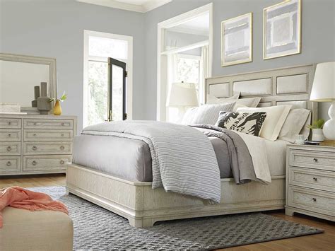 Universal Bedroom Sets For A Timeless Sleeping Oasis