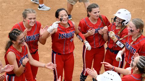 University Christian Softball Team Spirit And Excellence