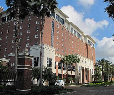 Vaughn Center At University Of Tampa: Student Life Hub