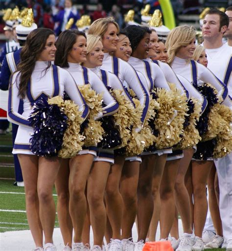 Washington Huskies Cheerleaders: Uw Spirit Squad