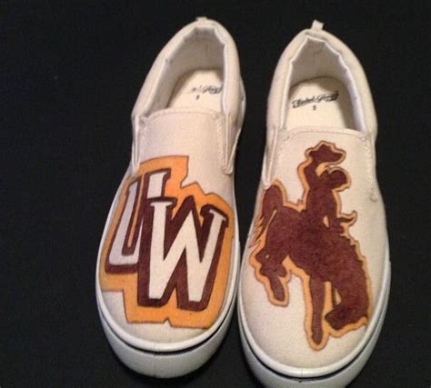 Wyoming Cowboys Shoes For University Fans